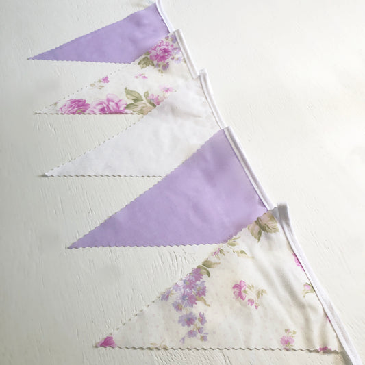 Lilac Roses & White Mix