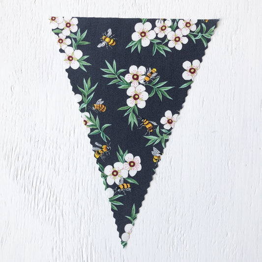Manuka Bee Flag