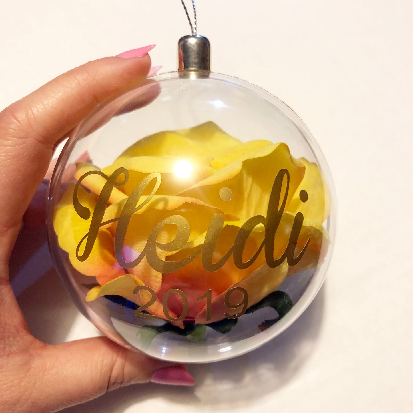 Add custom wording to your Globe (Globe sold separately)